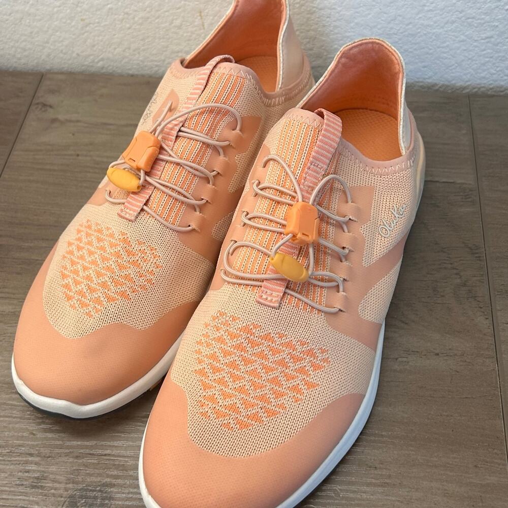 Olukai Womens 20388 Miki Trainers SZ 8.5